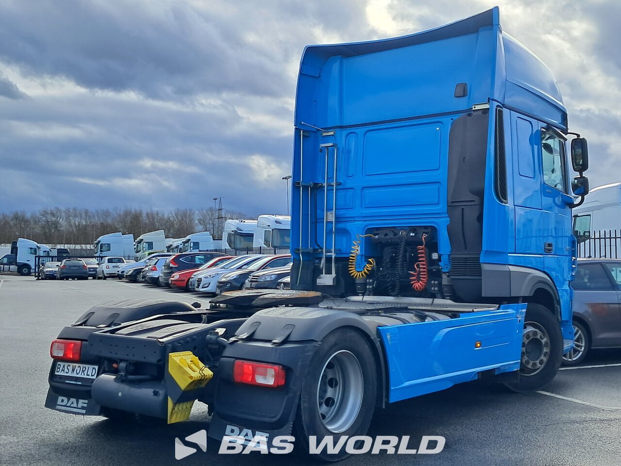 Back right : DAF XF 480 4X2 Tracteur routier