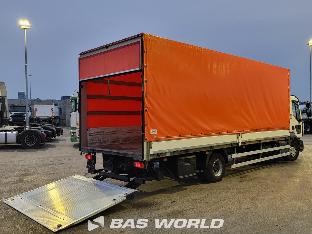 Other : Renault D 240 4X2 Junge Camion rideaux coulissants