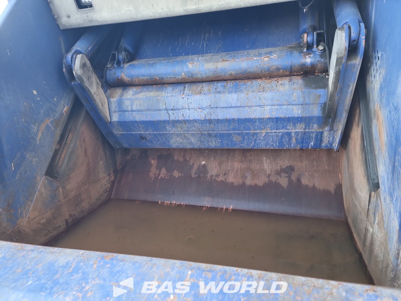 Other : Mercedes 4X2 NTM Camion d'ordures
