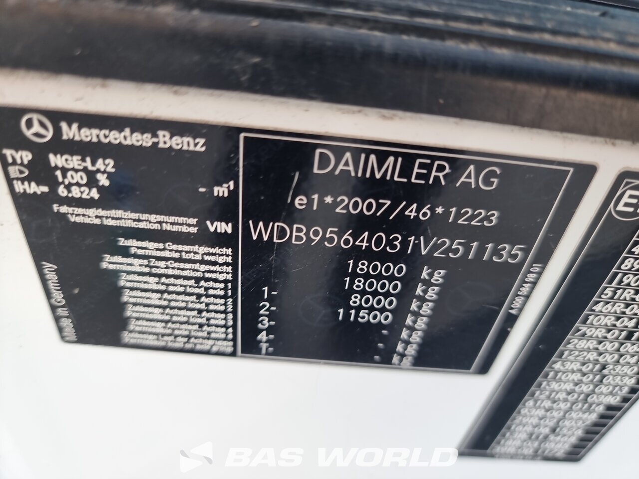 Other : Mercedes 4X2 NTM Camion d'ordures