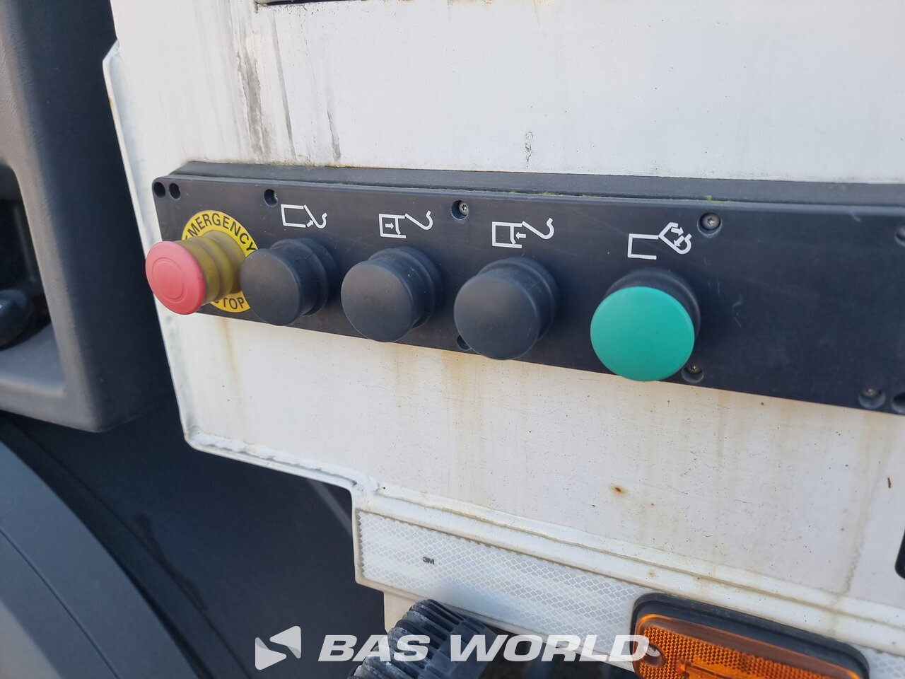 Other : Mercedes 4X2 NTM Camion d'ordures