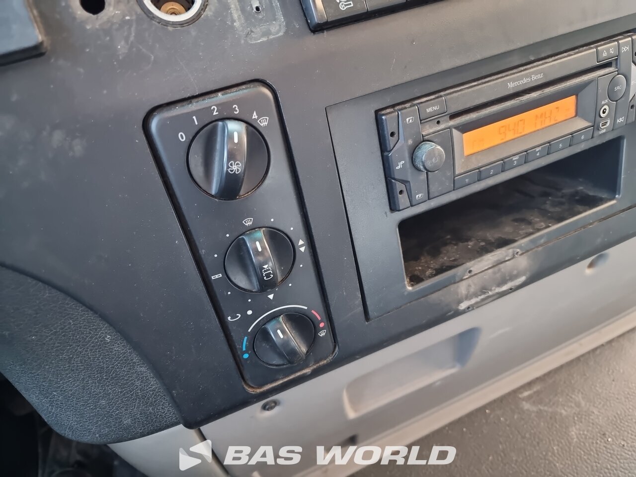 Other : Mercedes 4X2 NTM Camion d'ordures