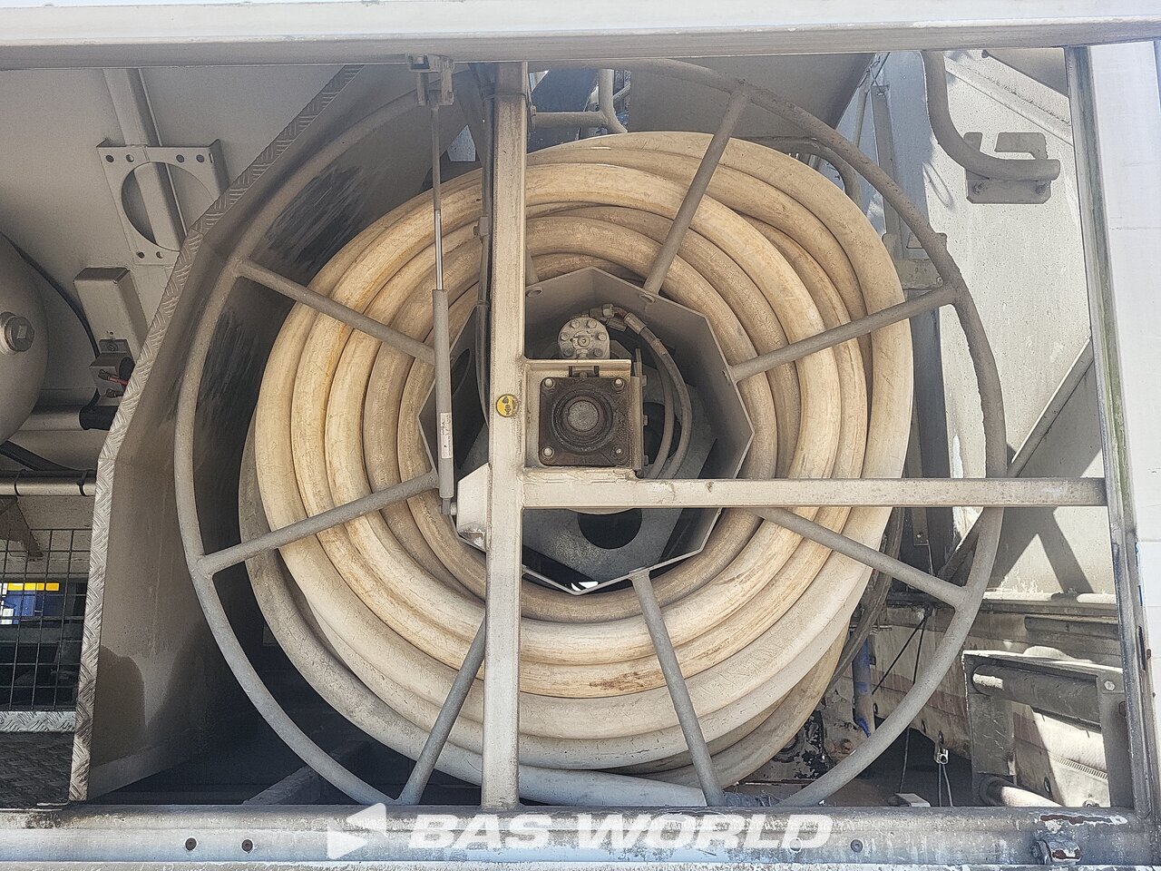 Other : Overmat MSA 24.7 TR vloermortel oplegger Installation de mortier fluide