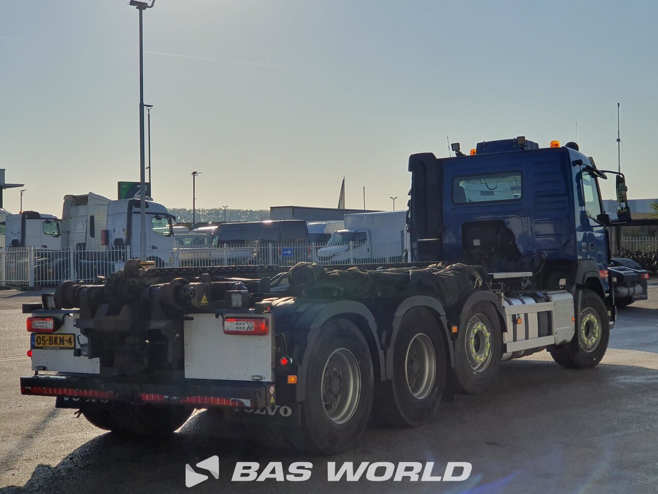 Other : Volvo FMX 460 8X4 TRANS-COM BV Type : TRC-28S camion à bras