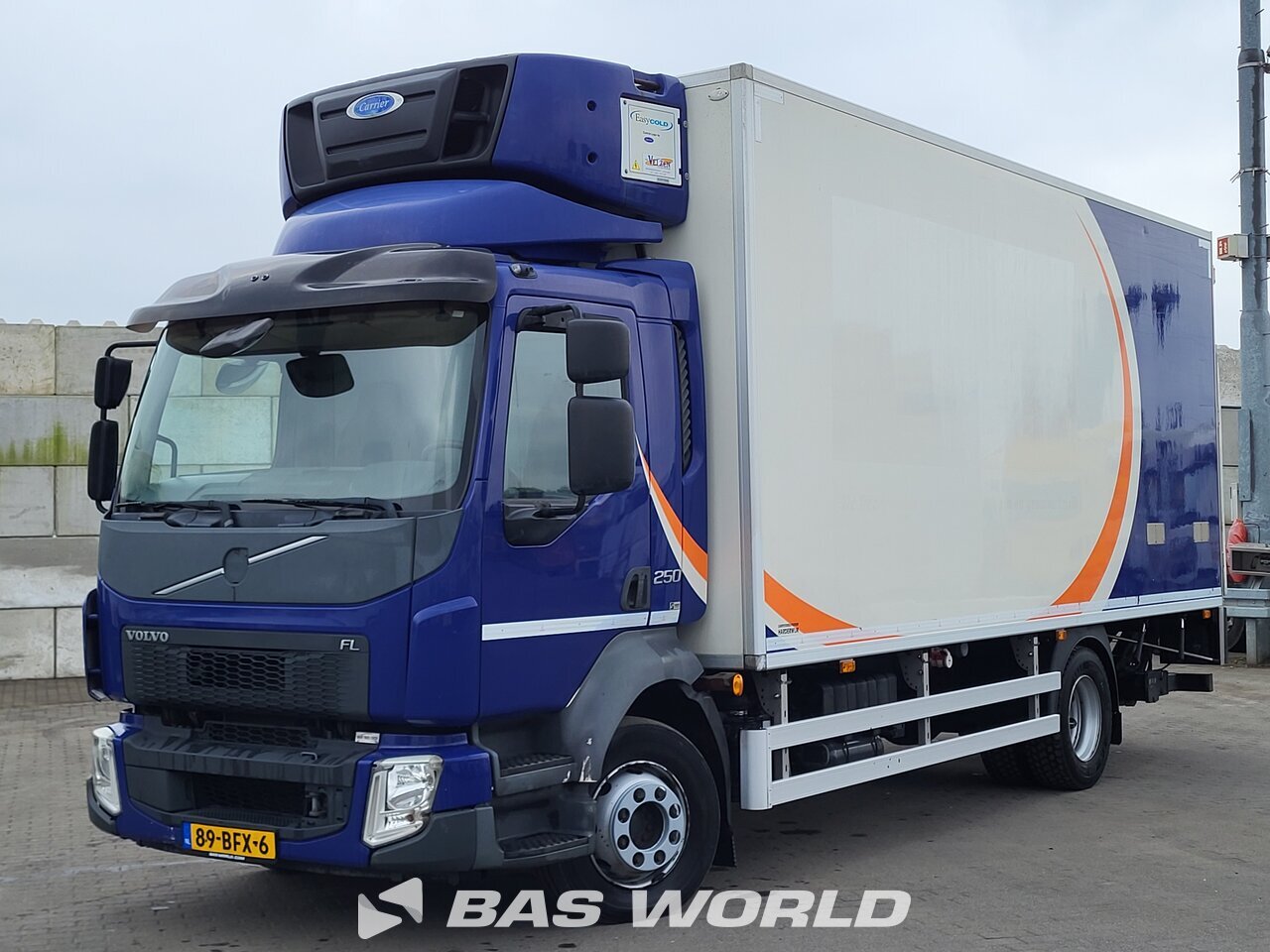 Front left : Volvo FL 250 4X2 Carrosserie Camion frigorifique