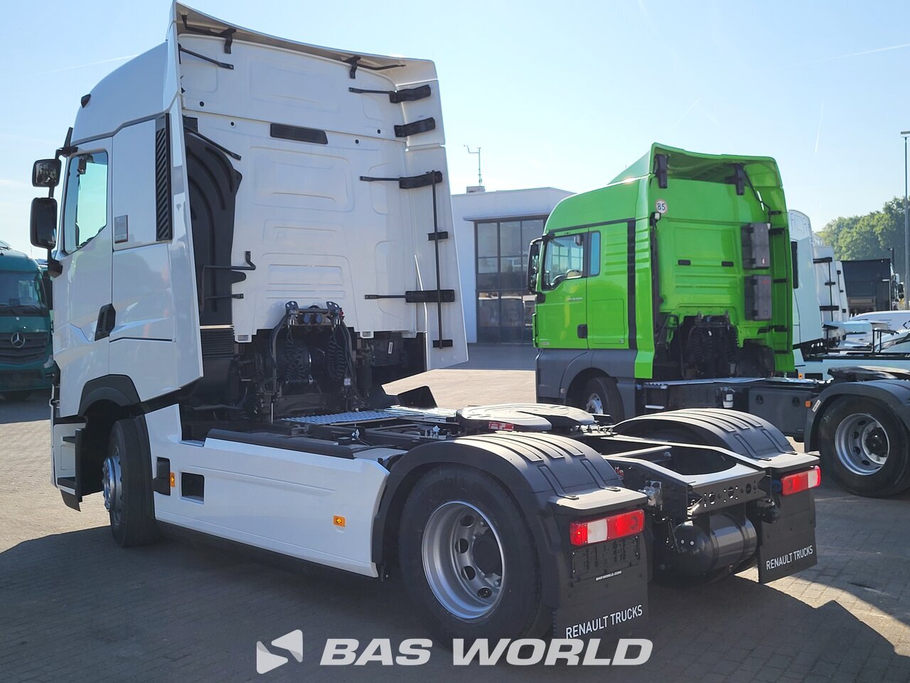Back left : Renault T 520 4X2 Tracteur routier