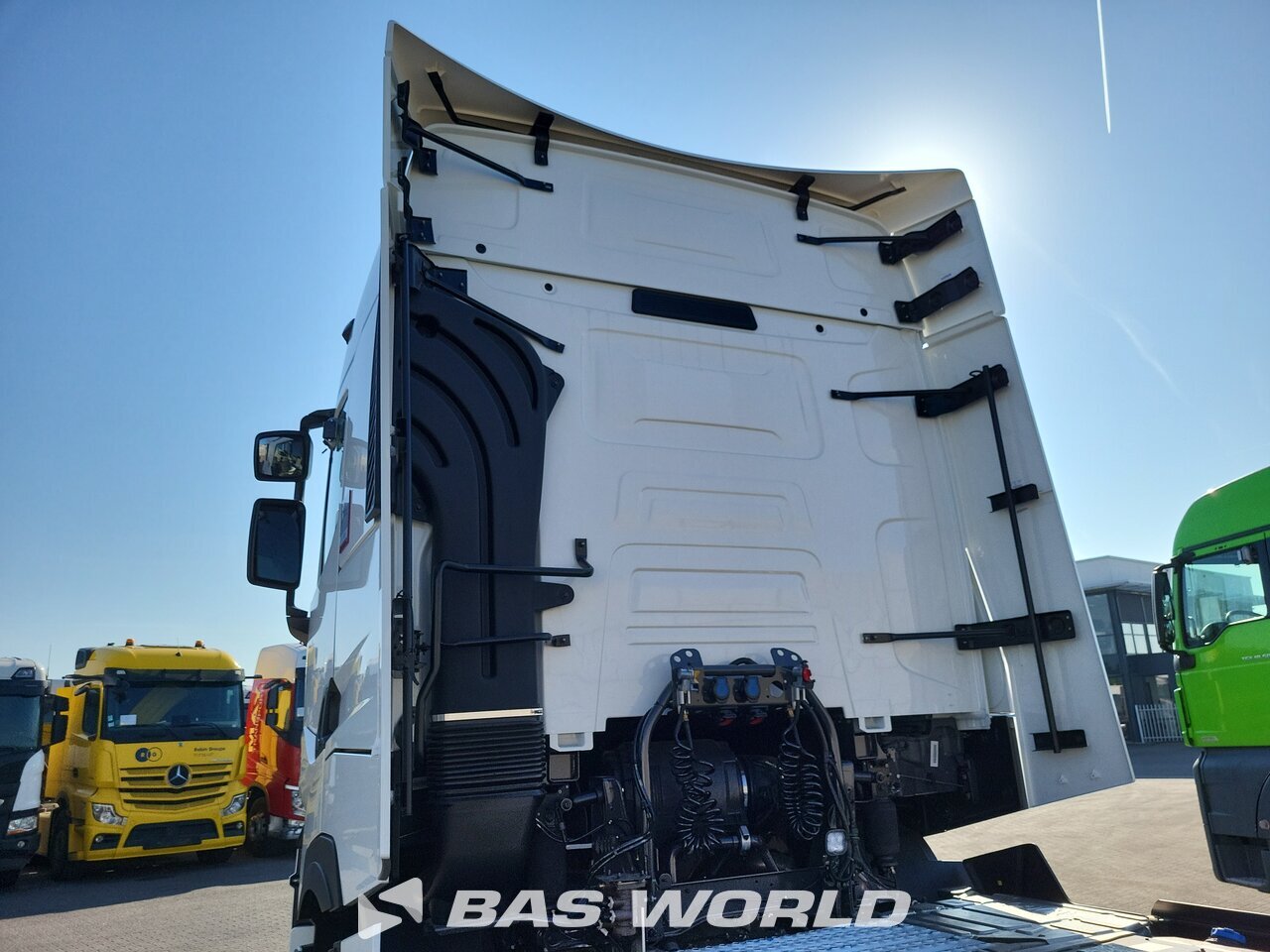 Back of cabin : Renault T 520 4X2 Tracteur routier