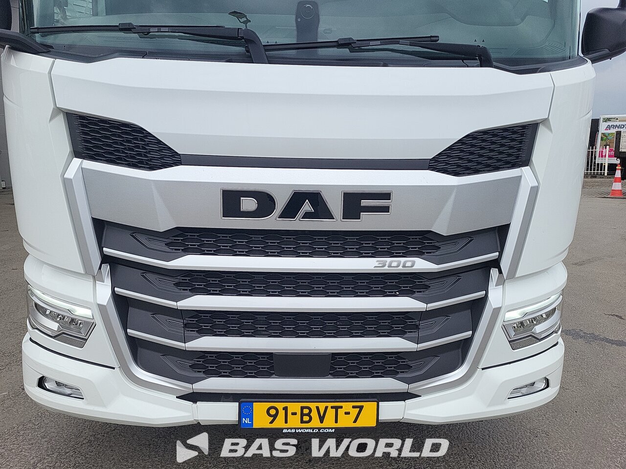 Other : DAF XD 300 4X2 Gray Adams Camion frigorifique