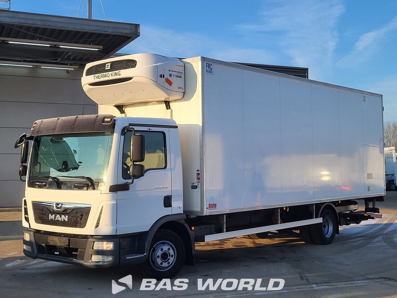 Front left : MAN TGL 12.250 4X2 Kiesling Camion frigorifique