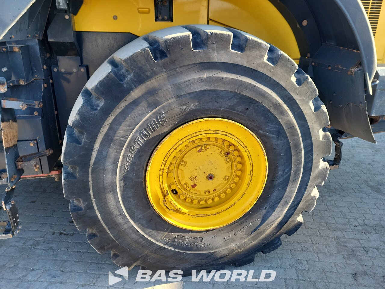 Other : Komatsu WA500-8 Chargeuse sur pneus
