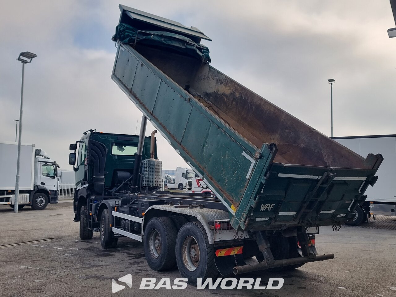 Other : Renault Kerax 460 8X6 NV Waf type: FC 169-5-5780 Camion Benne