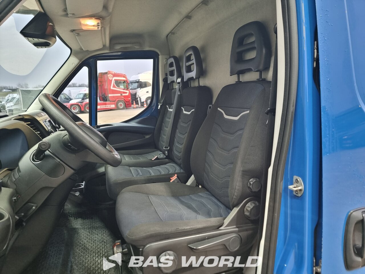 Other : Iveco Daily 35S14 Fourgons utilitaires