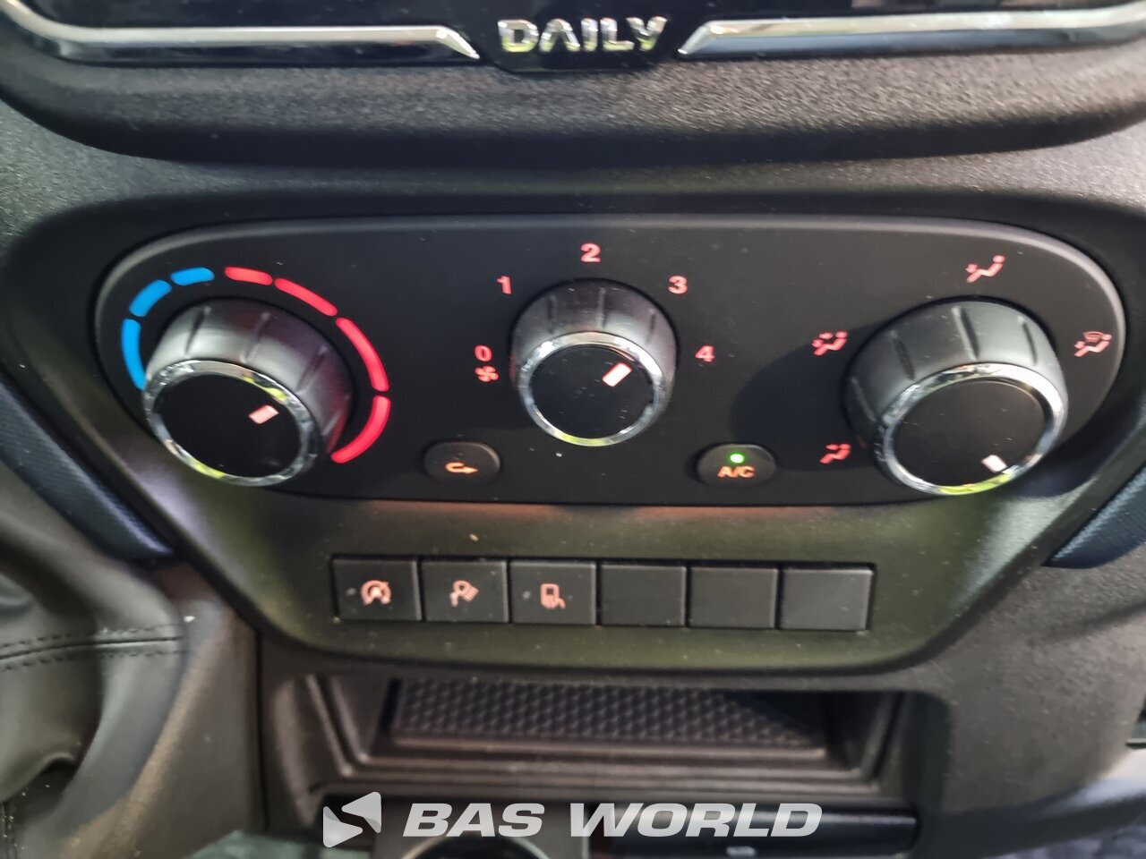 Other : Iveco Daily 35S14 Fourgons utilitaires