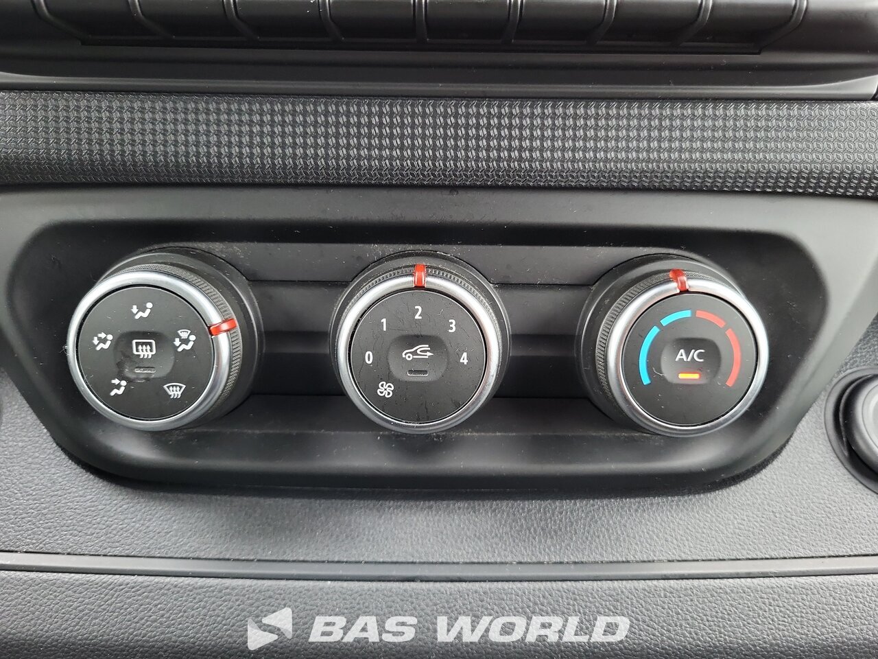 Other : Renault Trafic 130pk Fourgons utilitaires