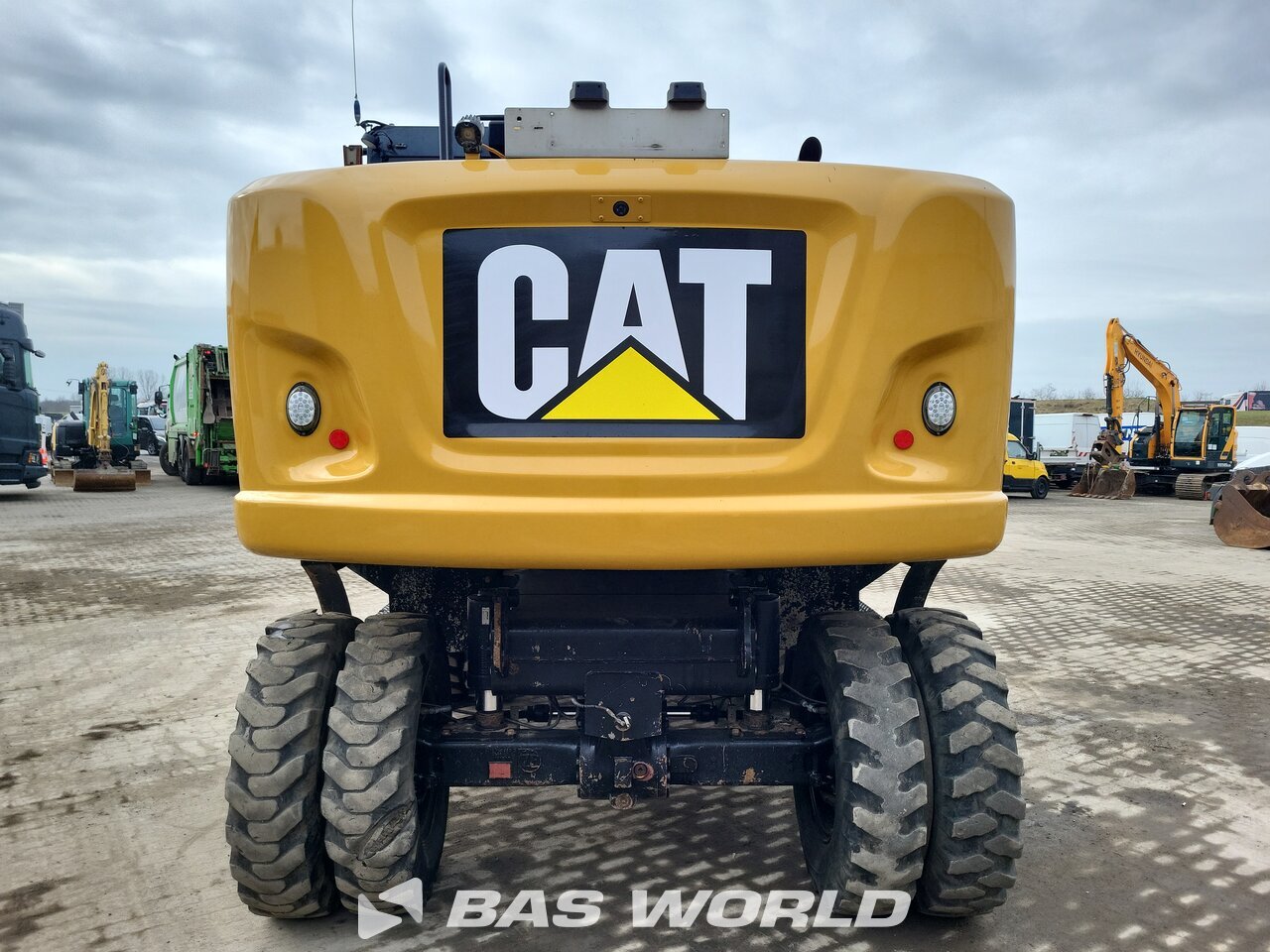 Other : Caterpillar M316 F Pelle sur pneus