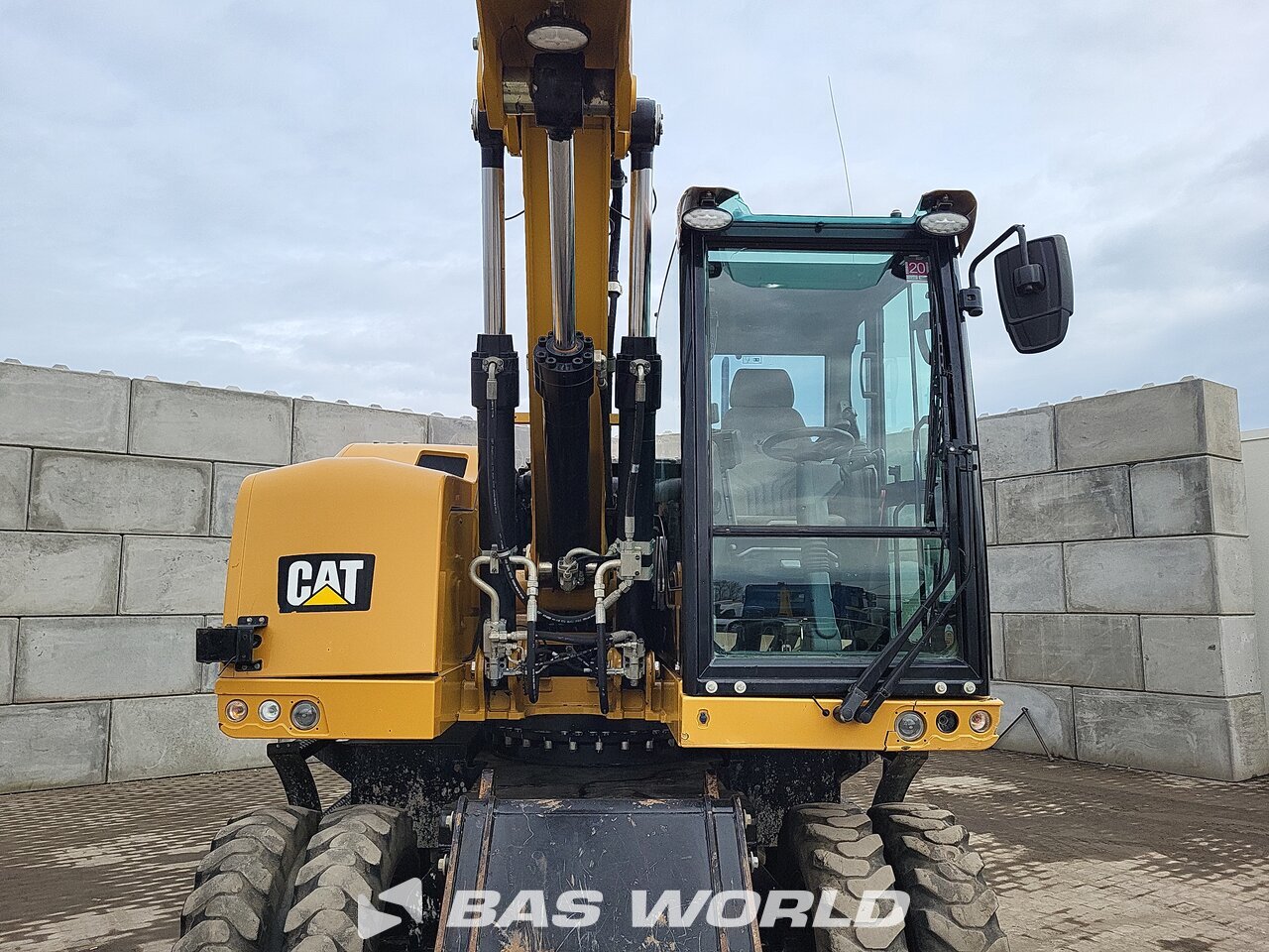 Other : Caterpillar M316 F Pelle sur pneus