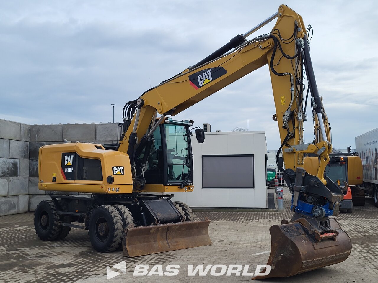 Other : Caterpillar M316 F Pelle sur pneus