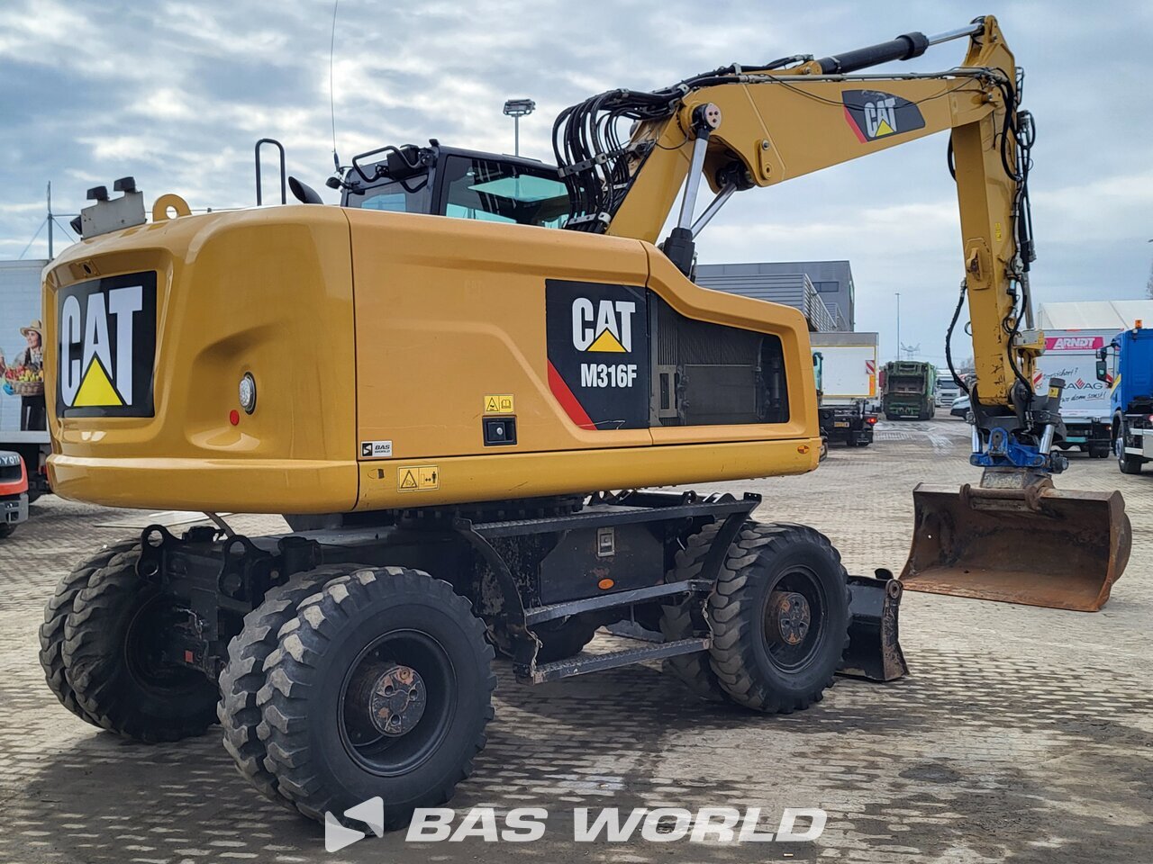Other : Caterpillar M316 F Pelle sur pneus