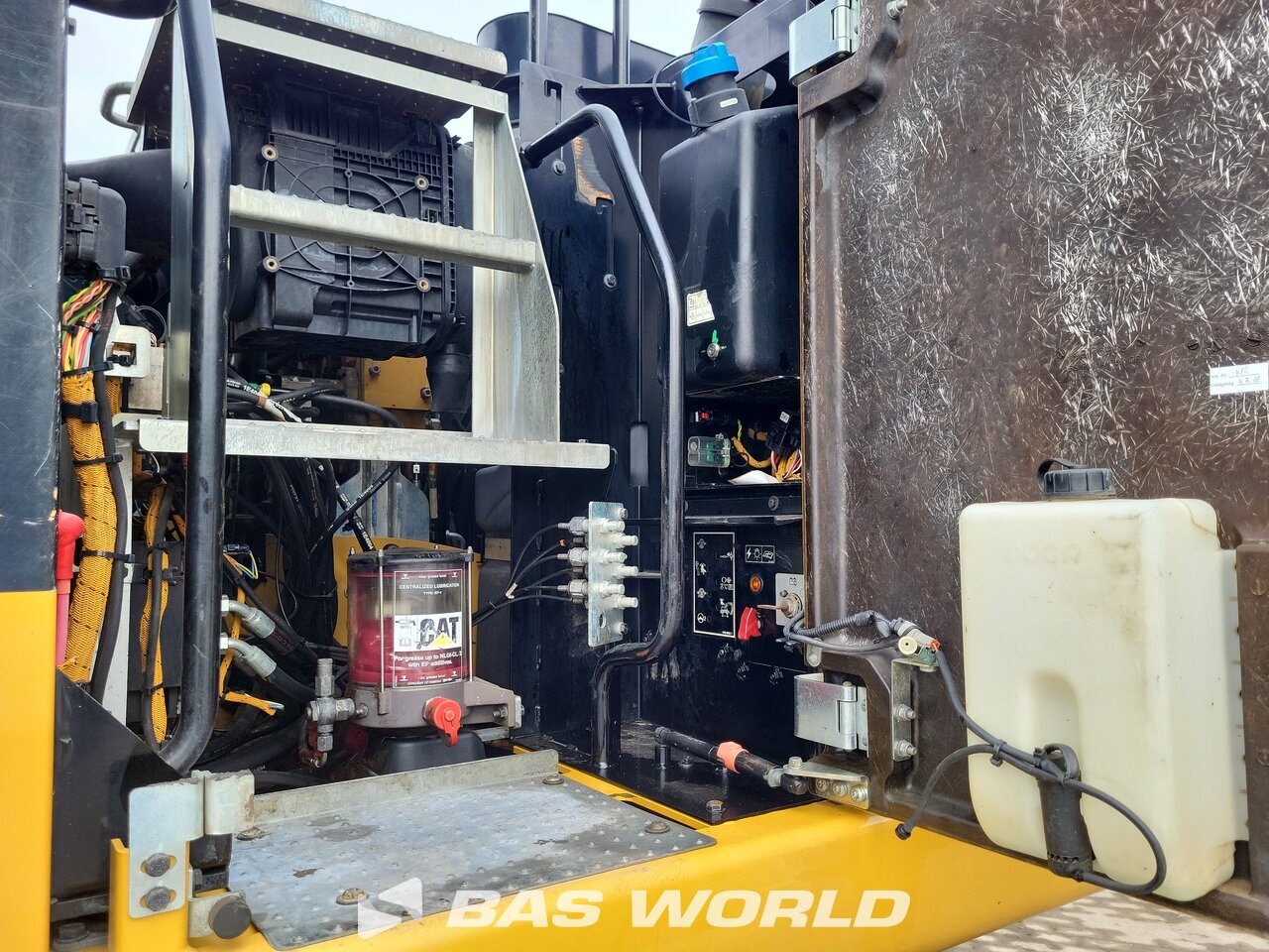 Other : Caterpillar M316 F Pelle sur pneus