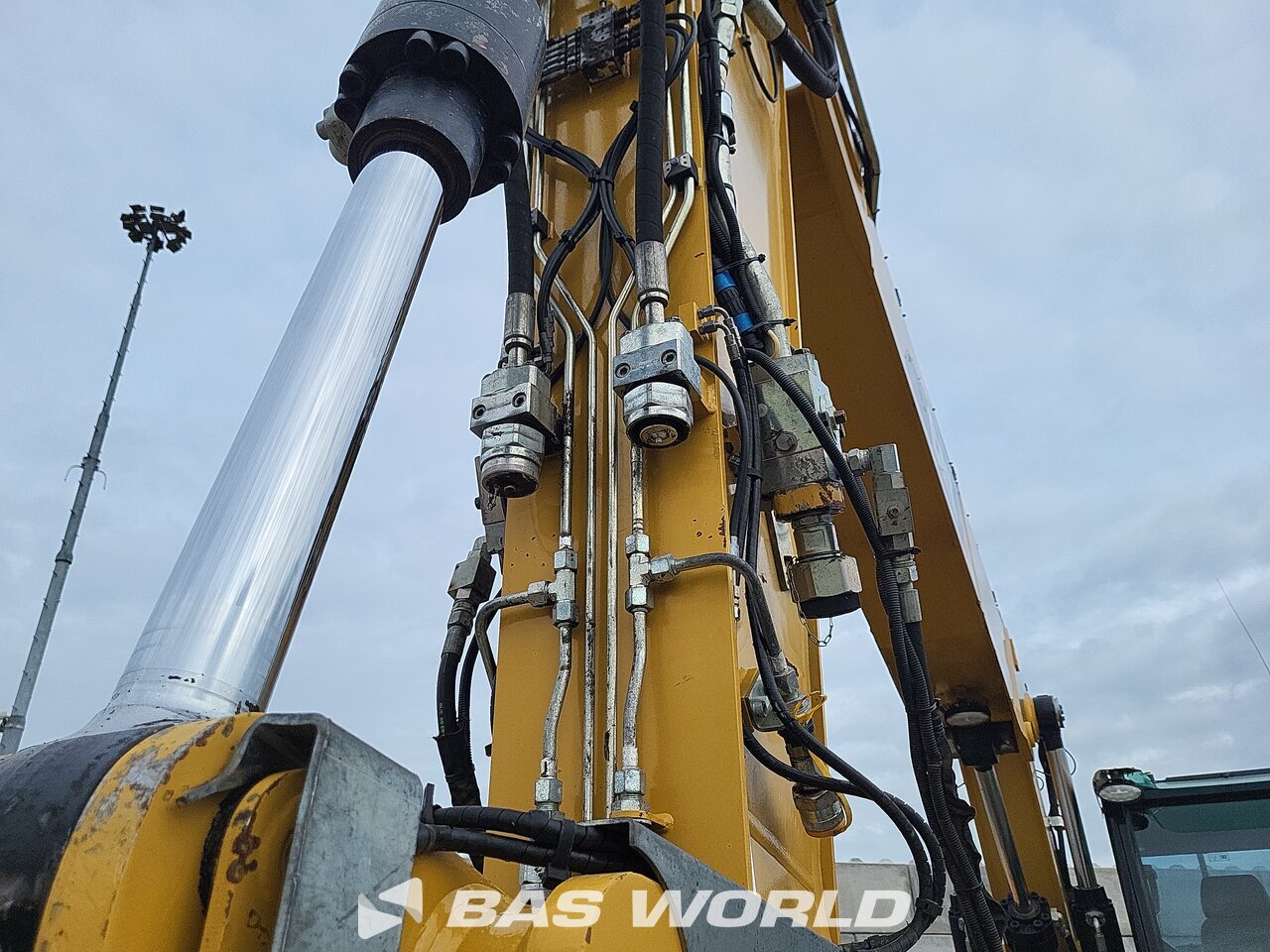 Other : Caterpillar M316 F Pelle sur pneus