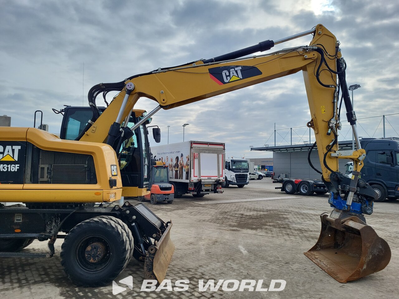 Other : Caterpillar M316 F Pelle sur pneus
