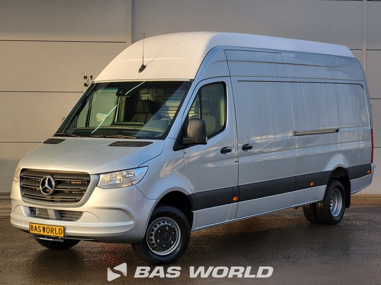 Front left : Mercedes Sprinter 519 CDI Fourgons utilitaires