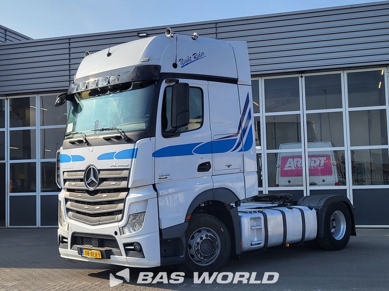 Front left : Mercedes Actros 1945 4X2 Tracteur routier