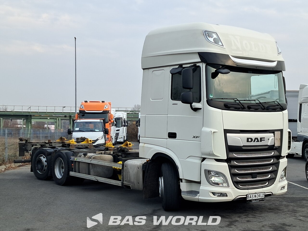 Front right : DAF XF 480 6X2 SDG Camion à Caisse Mobile