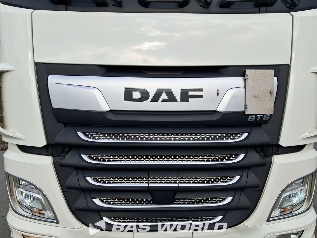 Grille : DAF XF 480 6X2 SDG Camion à Caisse Mobile