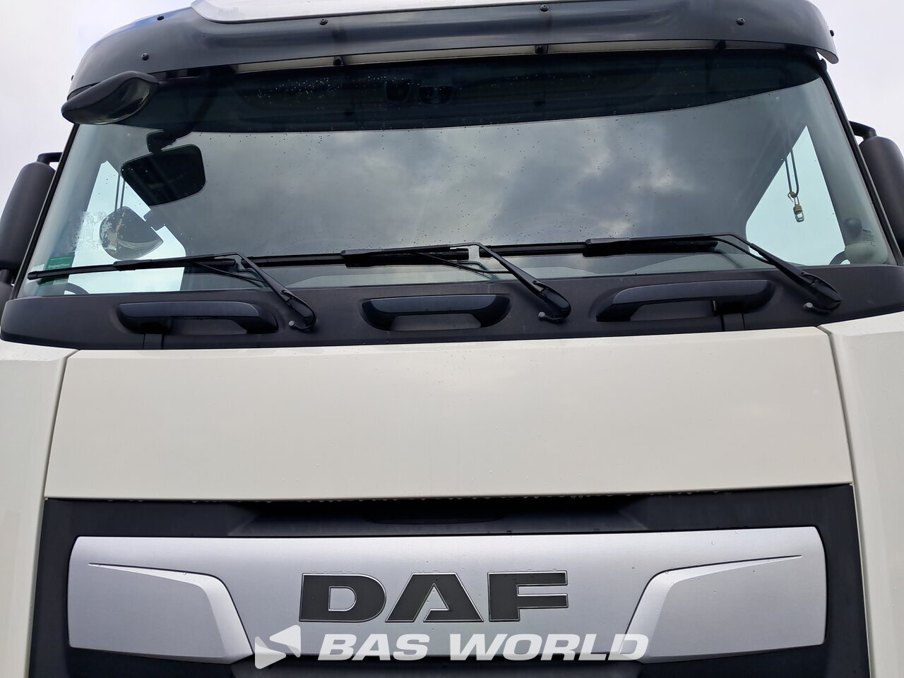 Windshield : DAF XF 480 4X2 Tracteur routier