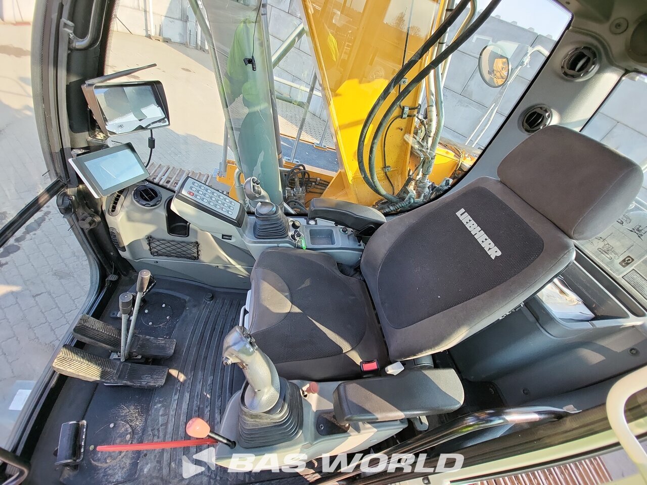 Other : Liebherr R926 WLC Pelle sur chenilles