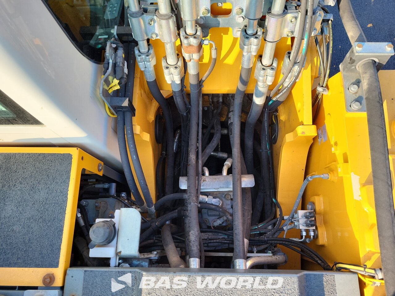 Other : Liebherr R926 WLC Pelle sur chenilles
