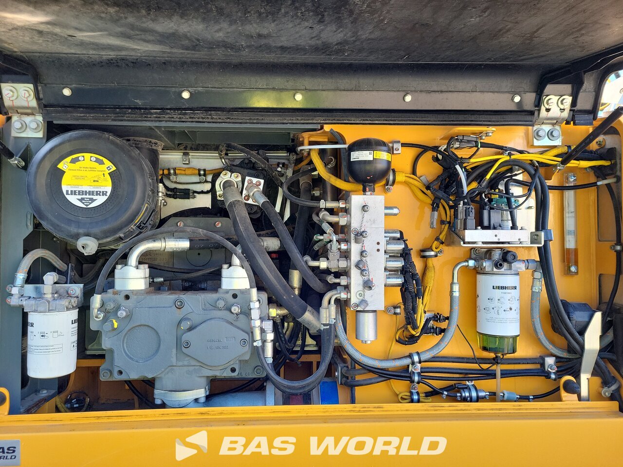Other : Liebherr R926 WLC Pelle sur chenilles