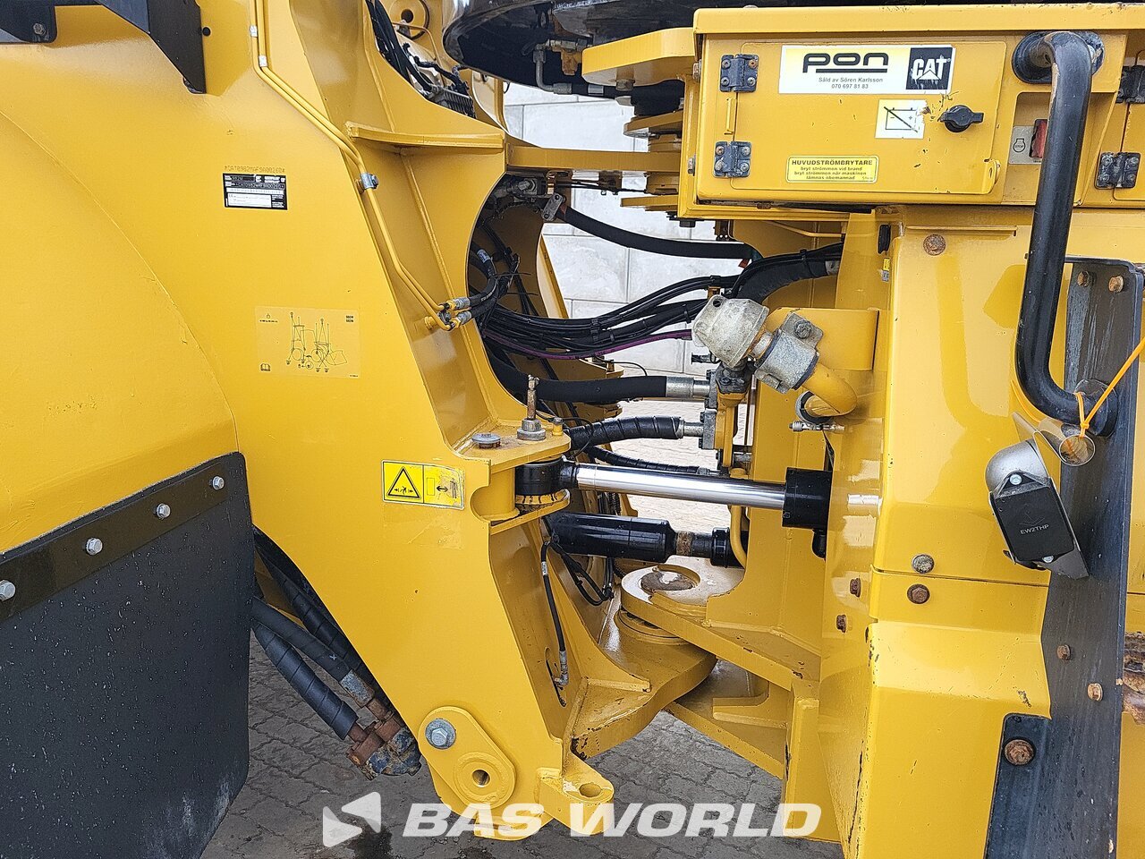 Other : Caterpillar 982 M Chargeuse sur pneus