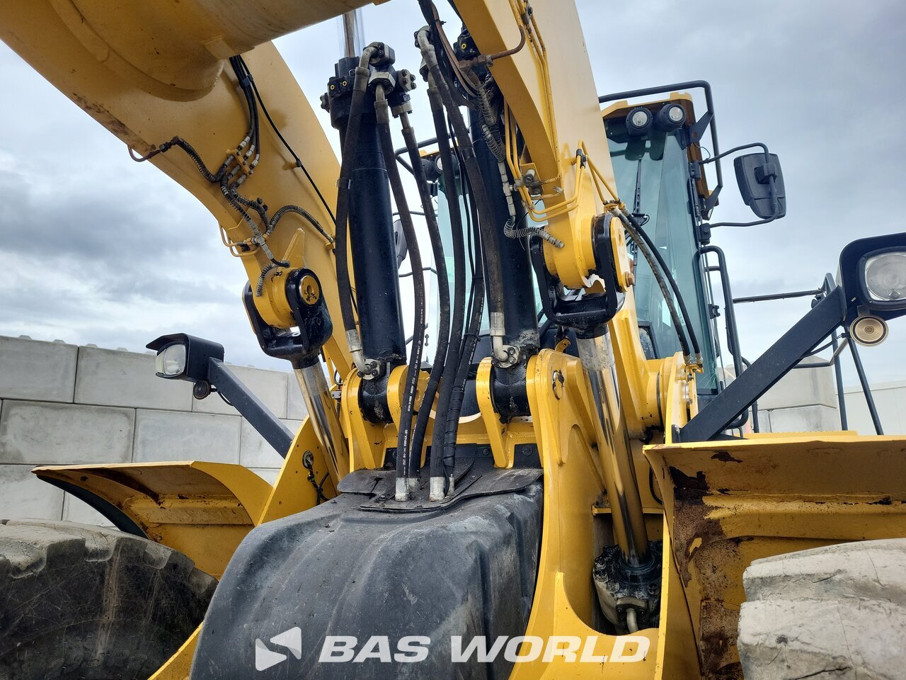 Other : Caterpillar 982 M Chargeuse sur pneus