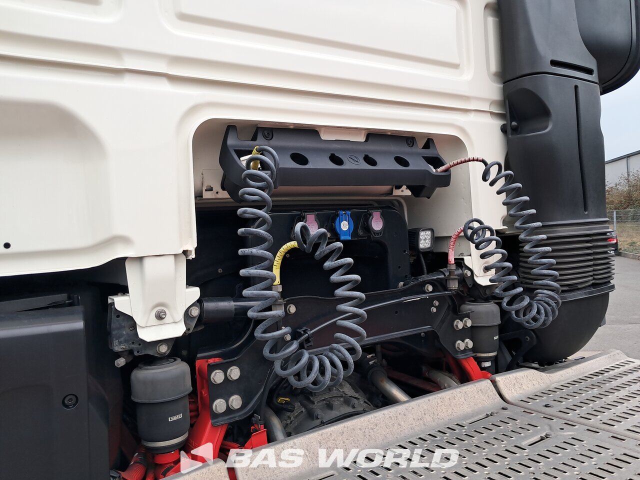 Trailer connections : DAF XF 530 4X2 Tracteur routier