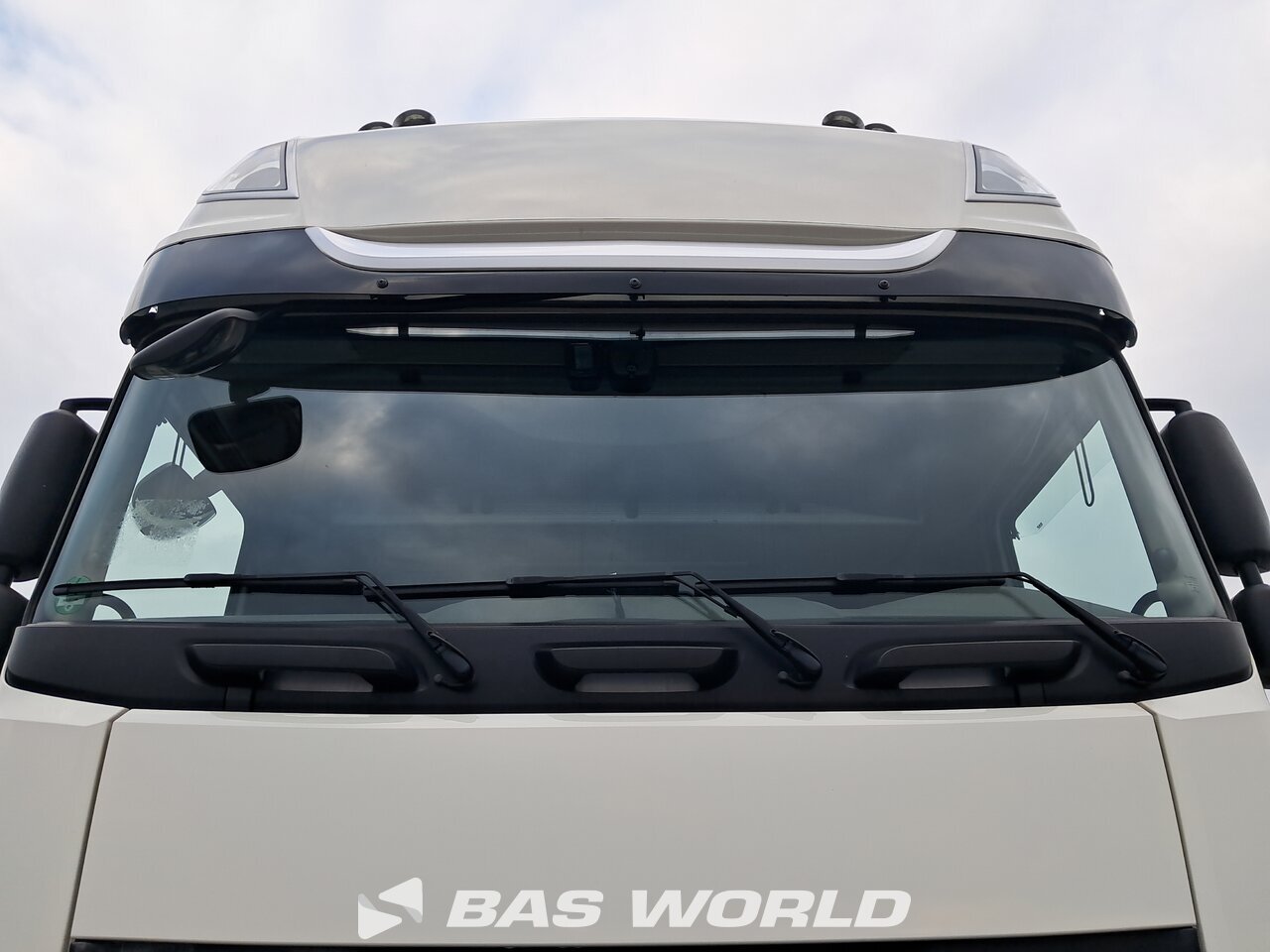 Windshield : DAF XF 530 4X2 Tracteur routier