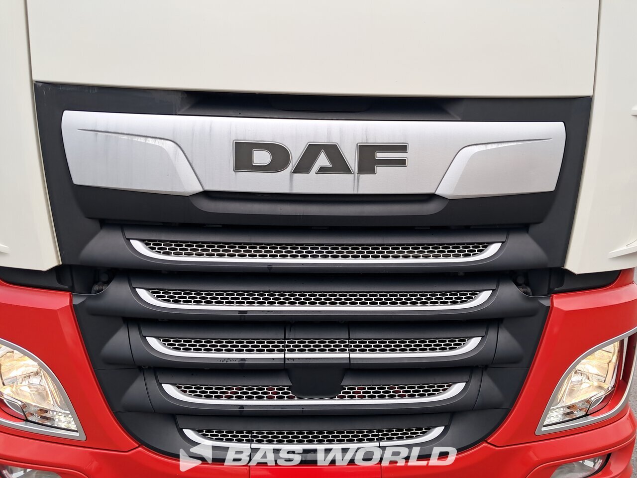 Grille : DAF XF 530 4X2 Tracteur routier