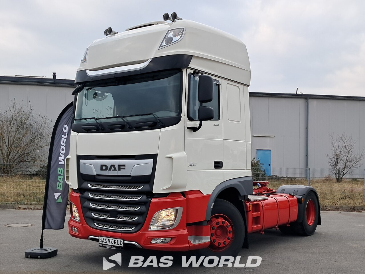 Front left : DAF XF 530 4X2 Tracteur routier