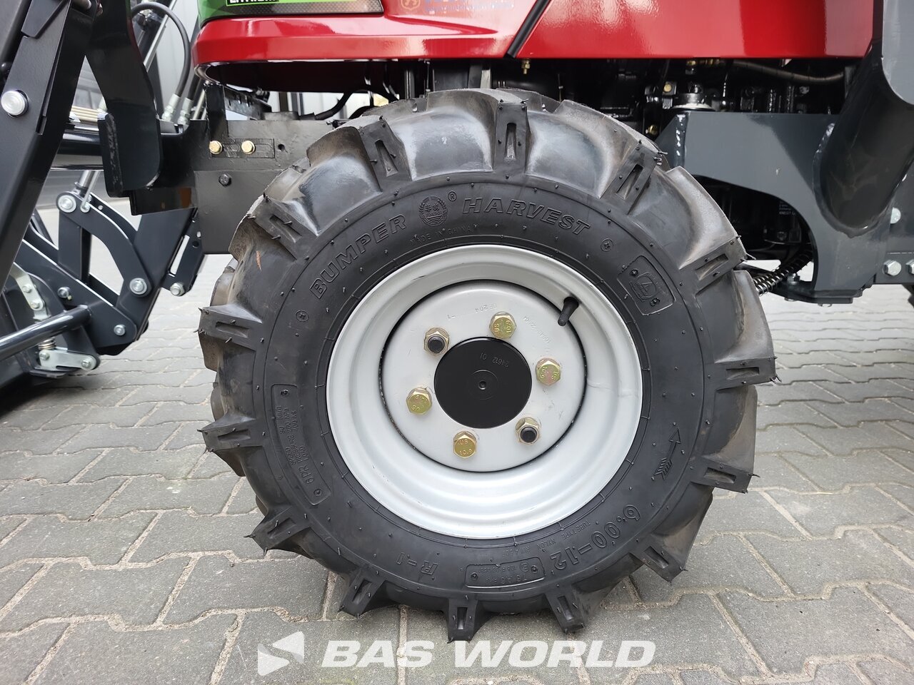 Front right : Knegt 304G2E Tracteur