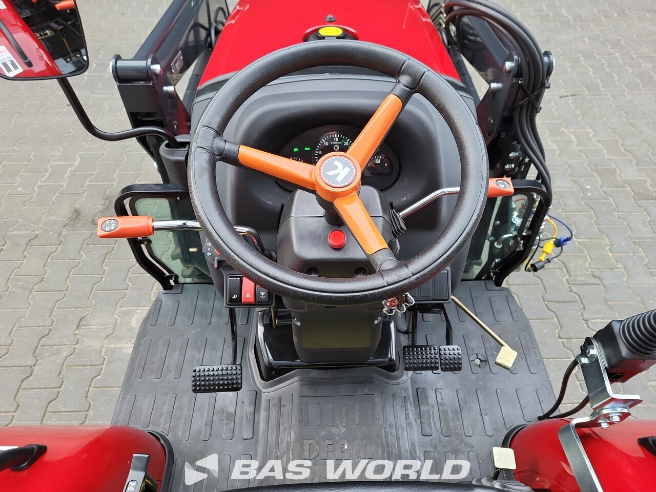 Left : Knegt 304G2E Tracteur