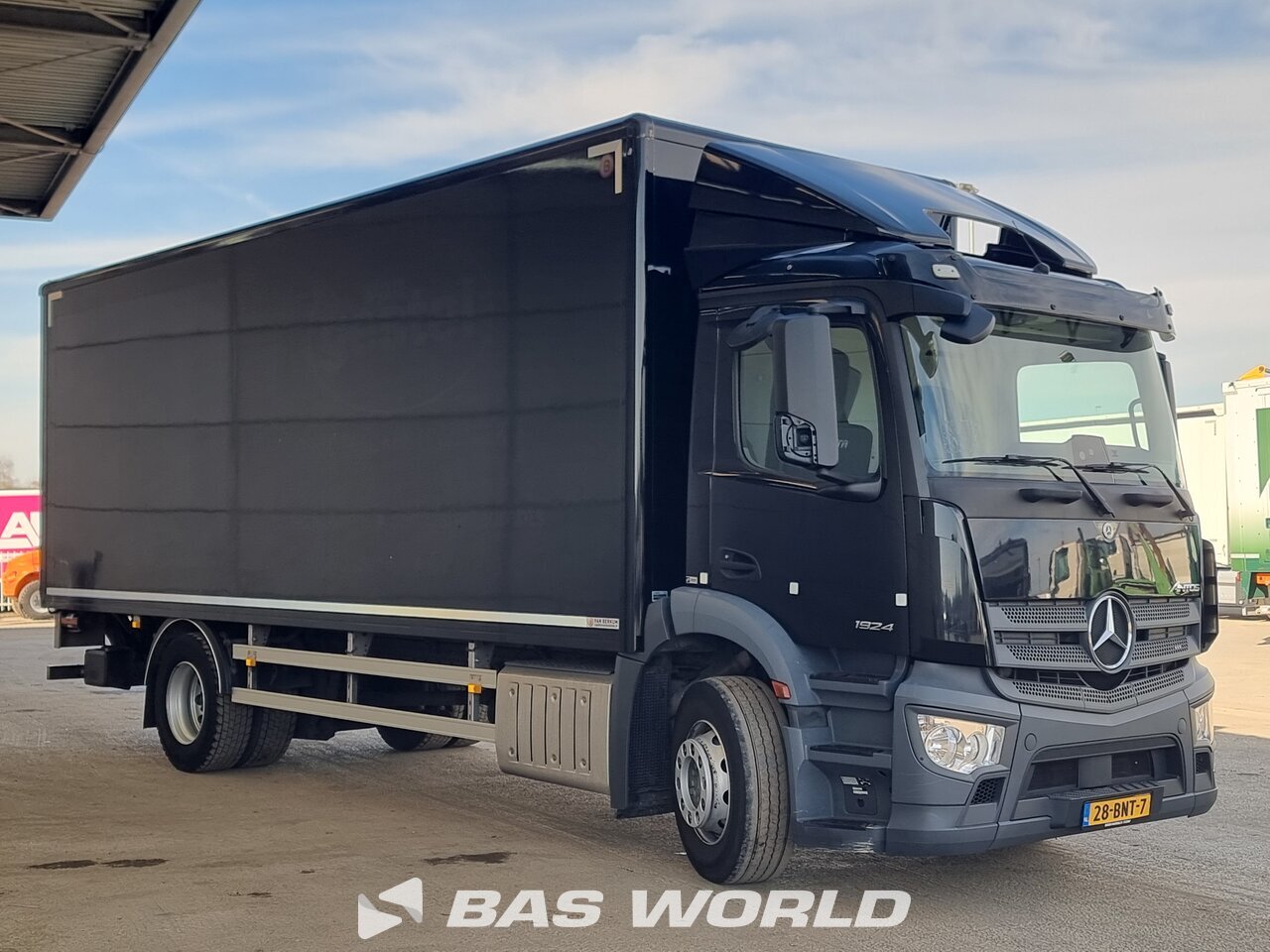 Other : Mercedes Antos 1824 4X2 Van Berkum Carrosseries fourgons