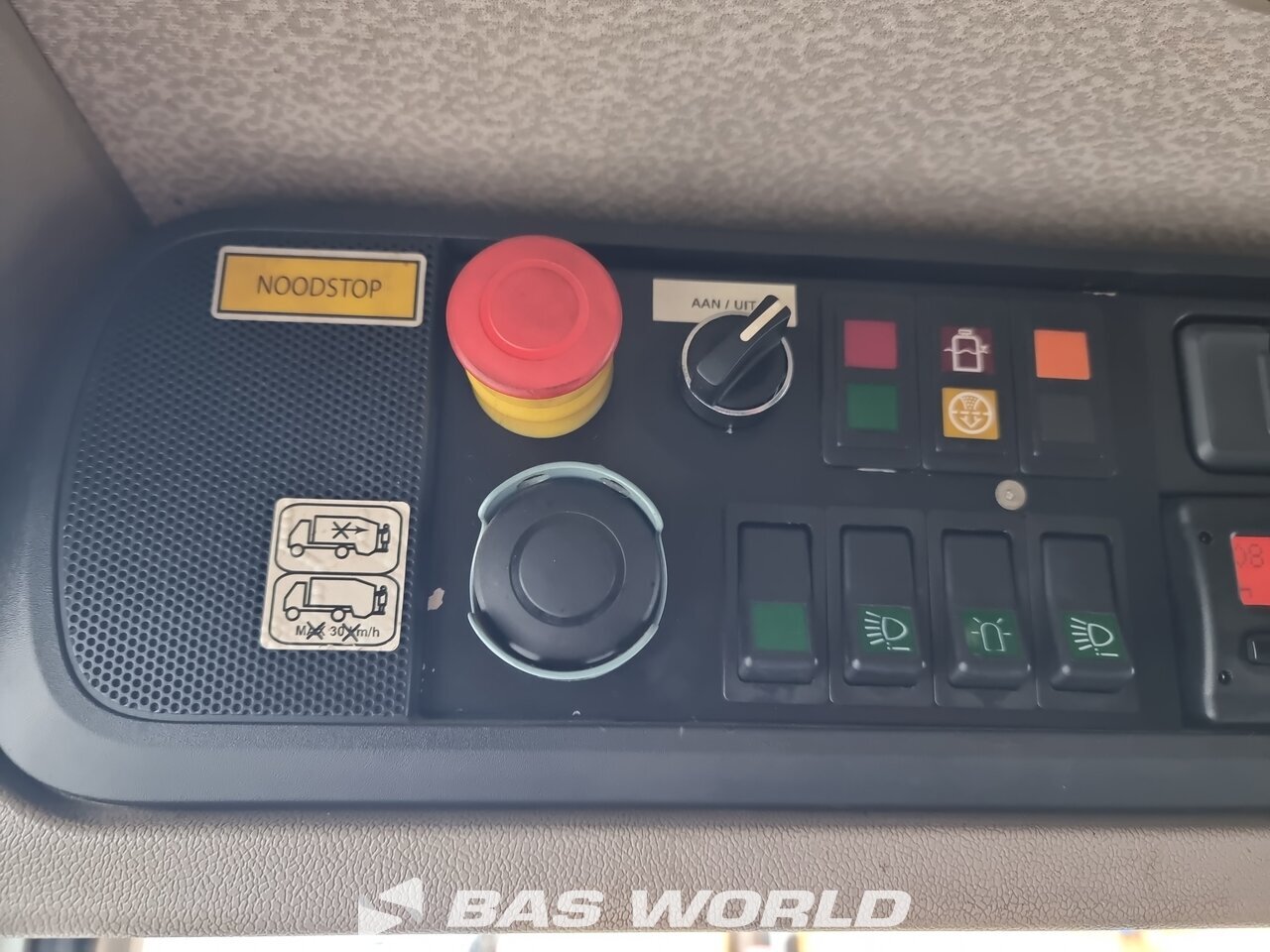 Other : DAF CF 220 4X2 Mol Type: Ecomax 4000 CB Dual Camion d'ordures