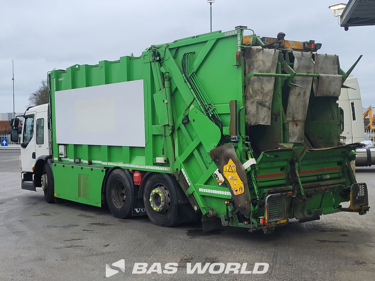 Other : Volvo FE 320 6X2 Mol Type: Pusher IID CB DUAL IID Camion d'ordures