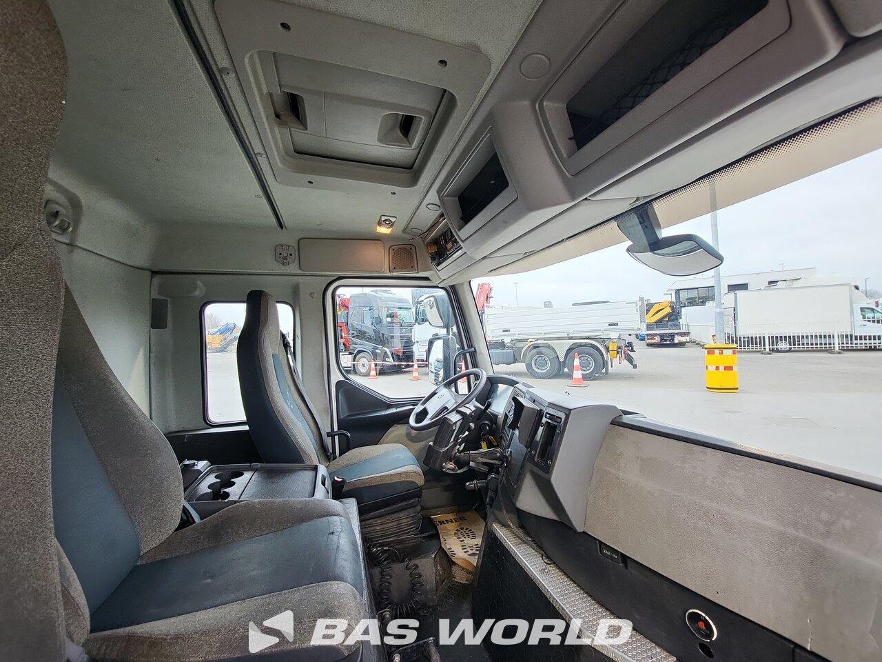 Other : Volvo FE 320 6X2 Mol Type: Pusher IID CB DUAL IID Camion d'ordures