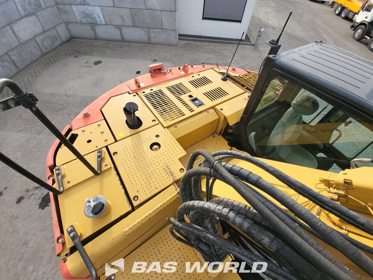 Other : Caterpillar 321 D Pelle sur chenilles