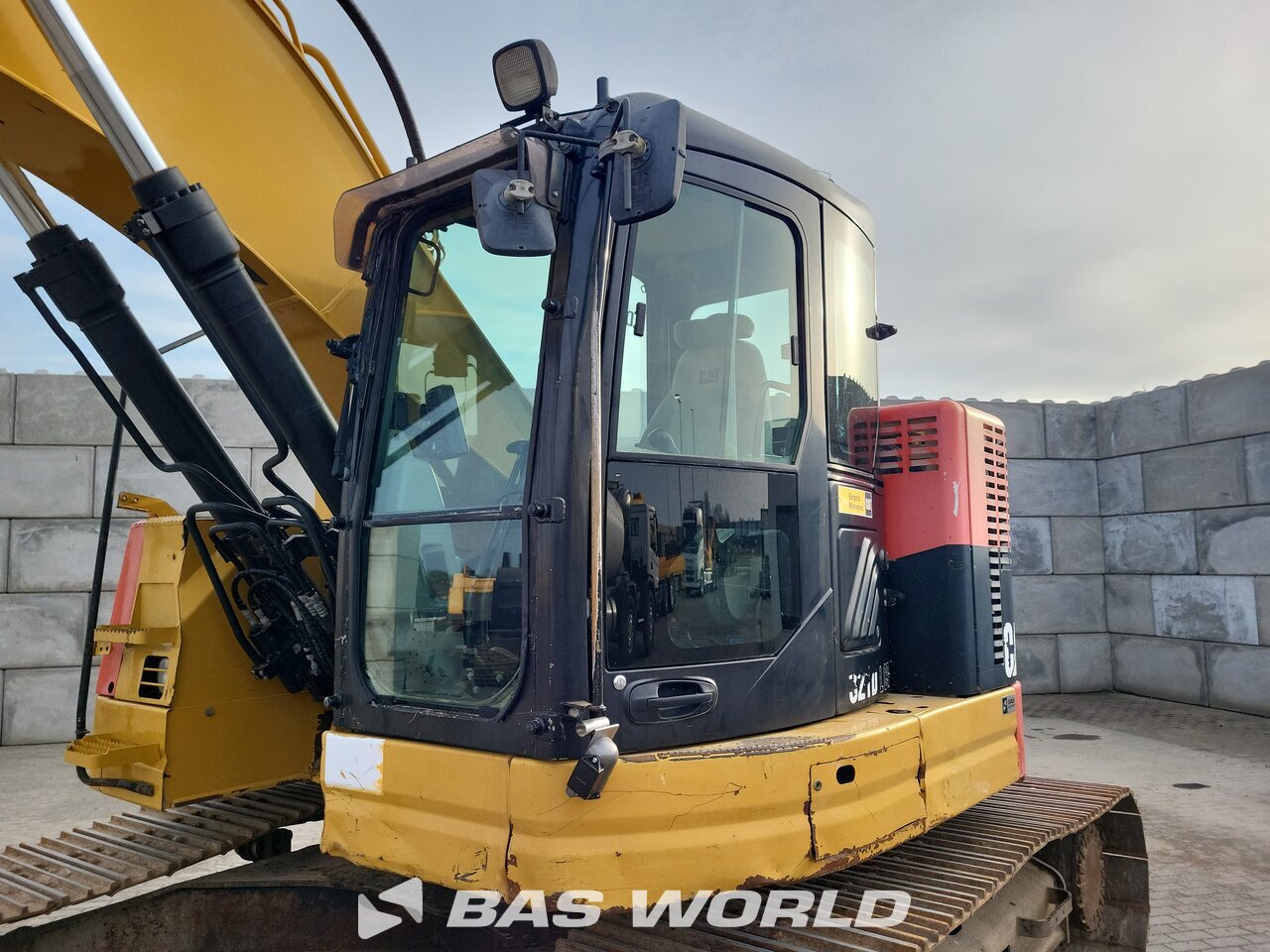 Other : Caterpillar 321 D Pelle sur chenilles