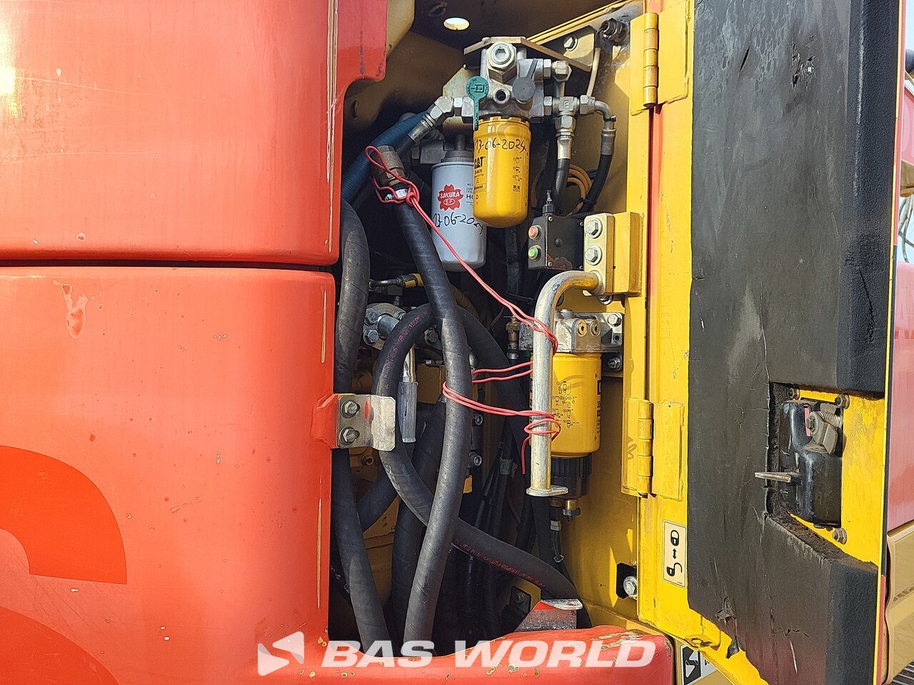 Other : Caterpillar 321 D Pelle sur chenilles