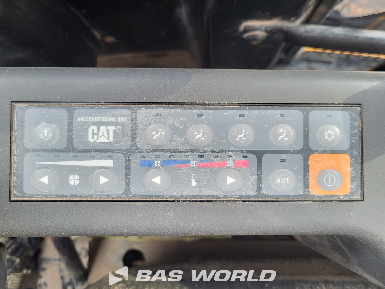 Other : Caterpillar 321 D Pelle sur chenilles