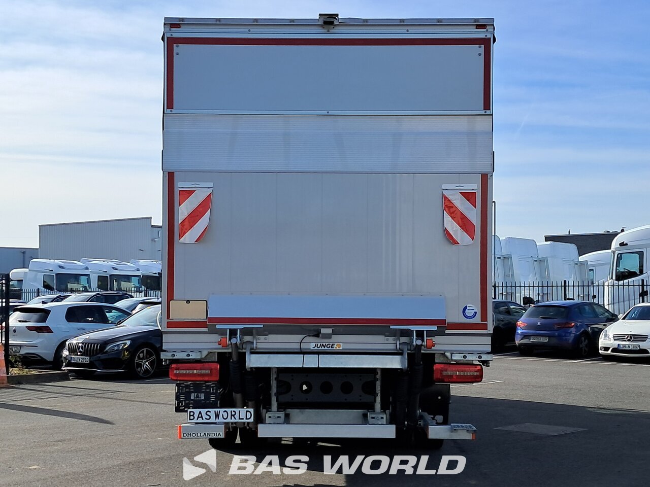 Back : DAF XB 260 4X2 JUNGE Camion rideaux coulissants